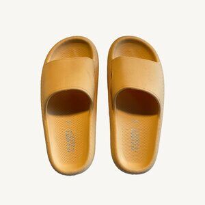 Old Navy Peachy Orange Slip on Slide Sandals Size Women's 6